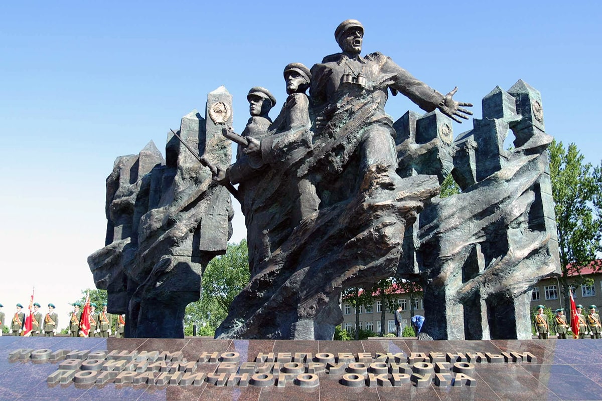 Гродно памятник советским пограничникам