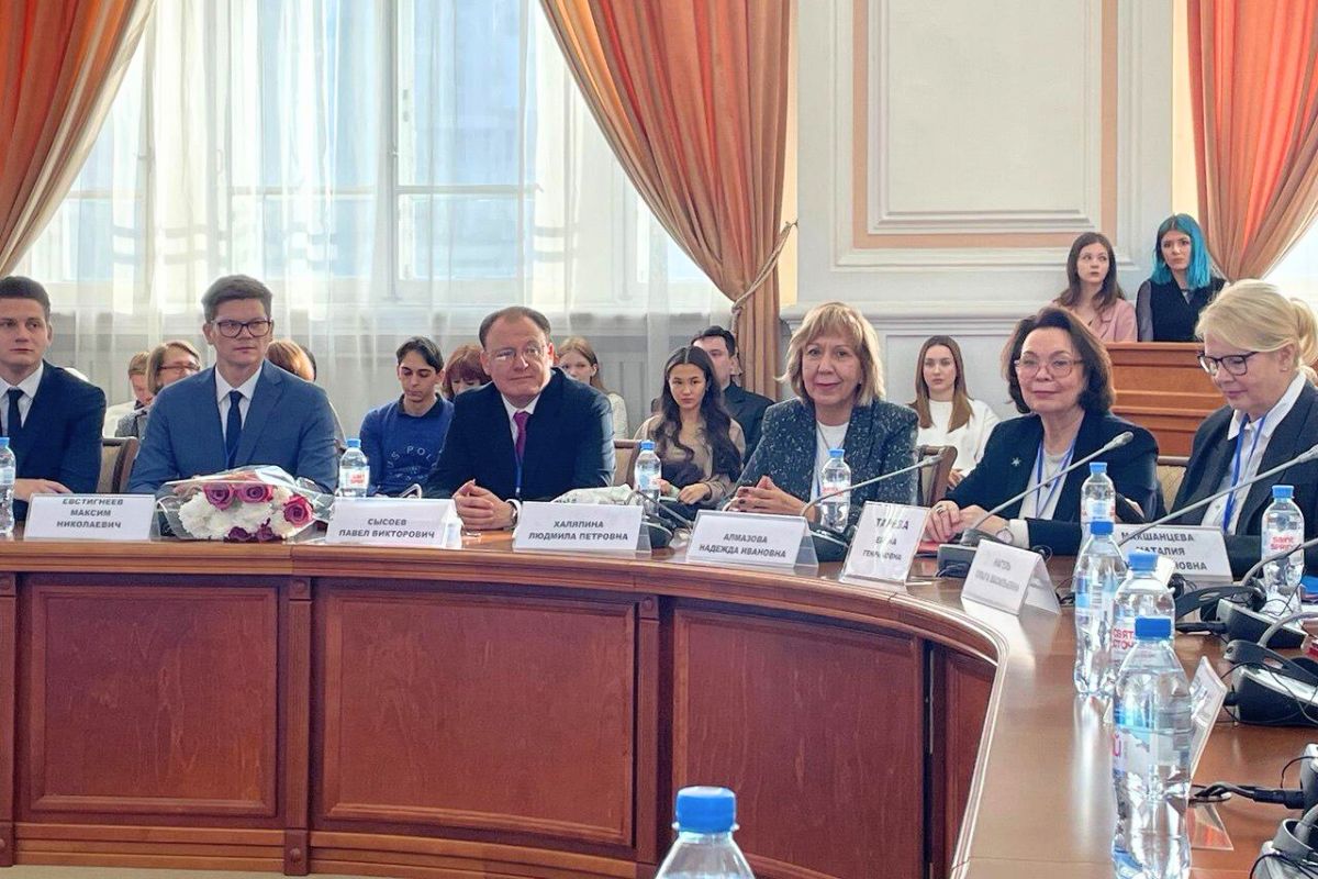 Современные тренды обучения иностранным языкам: доклады ВШЛиП СПбПУ на конференции в Томске